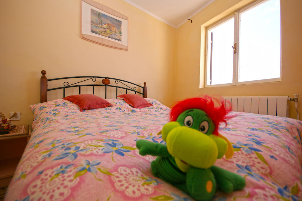 Guest House Robert I Mirna Бале Екстериор снимка