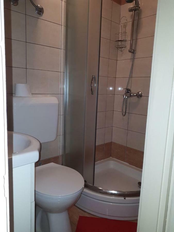 Guest House Robert I Mirna Бале Екстериор снимка