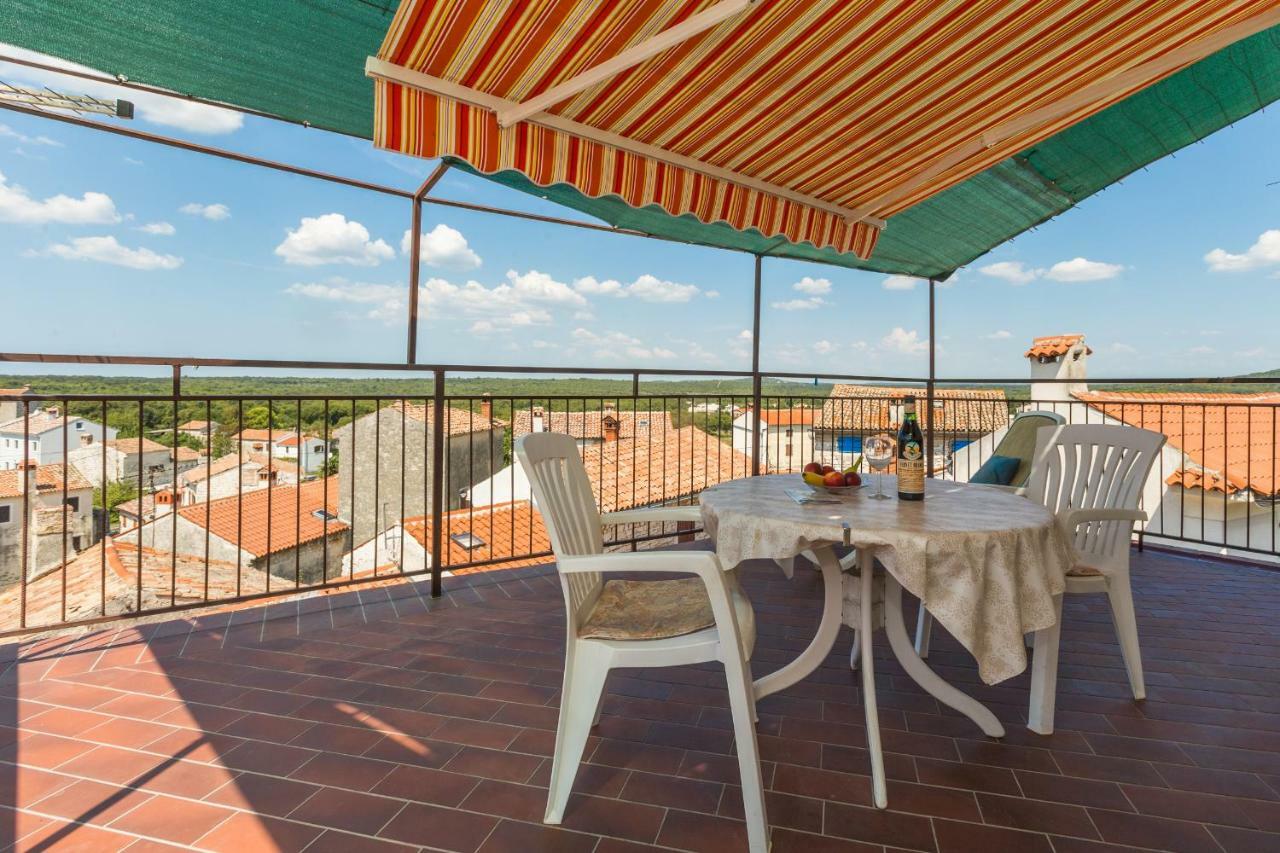 Guest House Robert I Mirna Бале Екстериор снимка